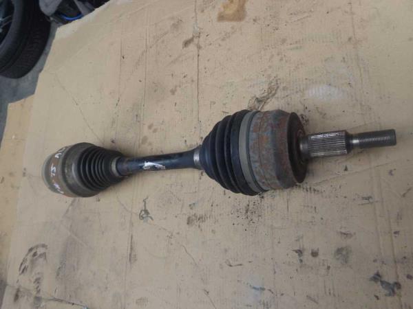 ARBRE DE TRANSMISSION AVANT GAUCHE VAG - Vue 1